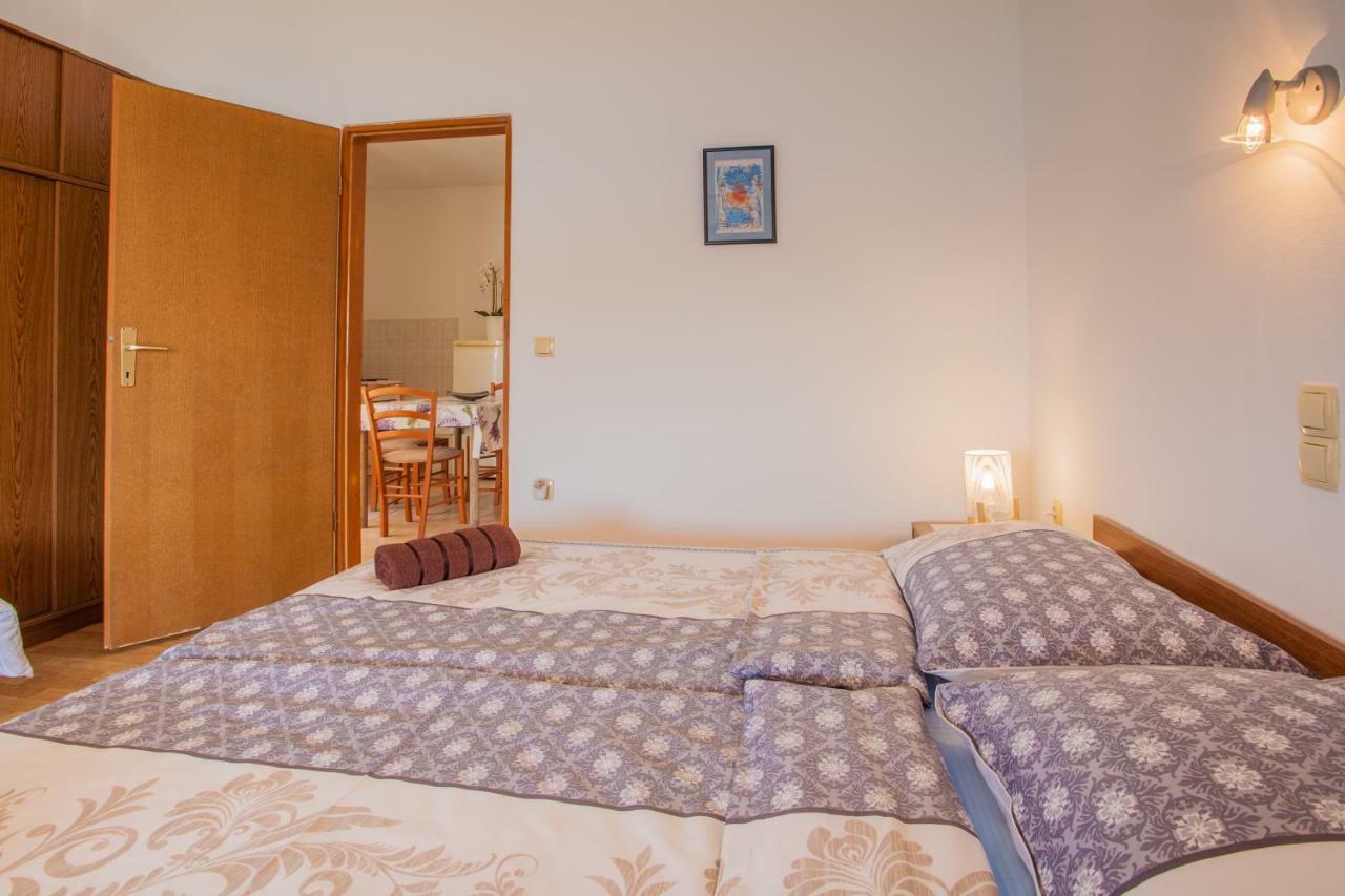 Apartmani Komesic Zubovici Exterior photo