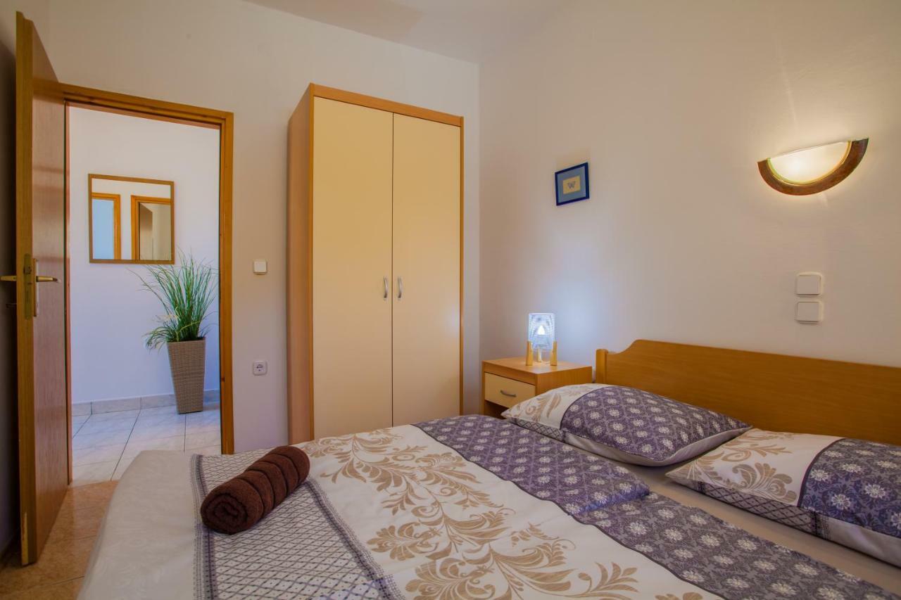 Apartmani Komesic Zubovici Exterior photo
